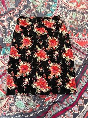 LuLaRoe Black Pencil Skirt with Red & Pink Floral Clusters